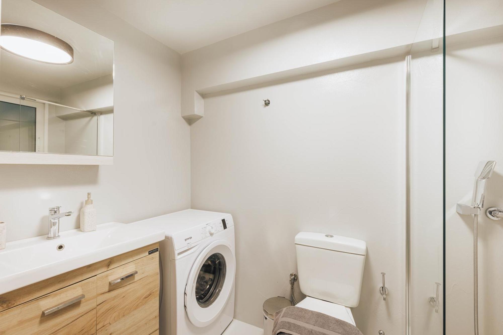 Beautiful Underground Nest With Prv Terrace Apartment Athena Bagian luar foto