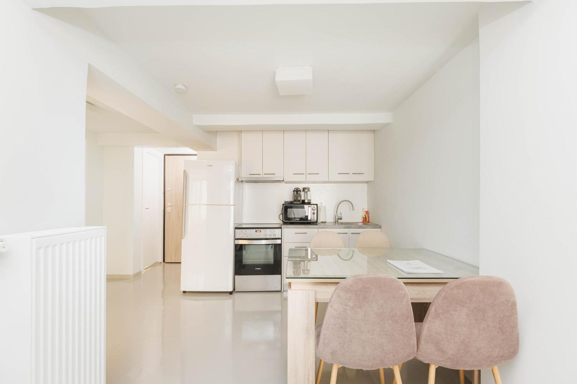 Beautiful Underground Nest With Prv Terrace Apartment Athena Bagian luar foto