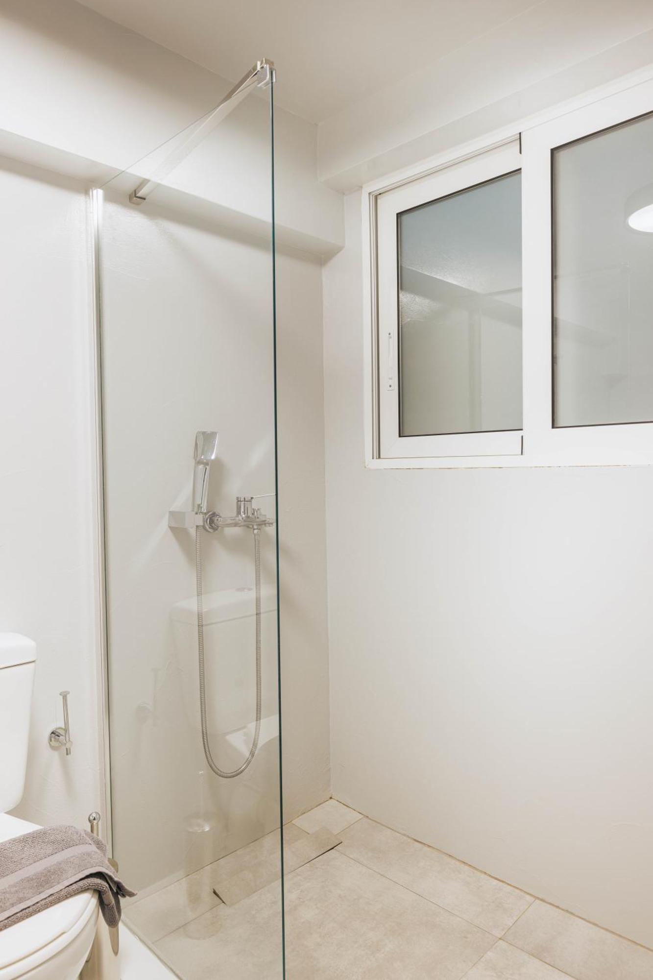 Beautiful Underground Nest With Prv Terrace Apartment Athena Bagian luar foto